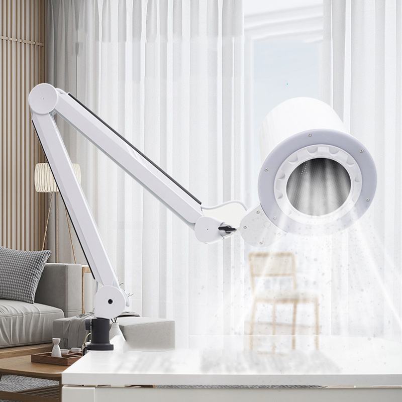 Odsávačka prachu na manikúru a pedikúru